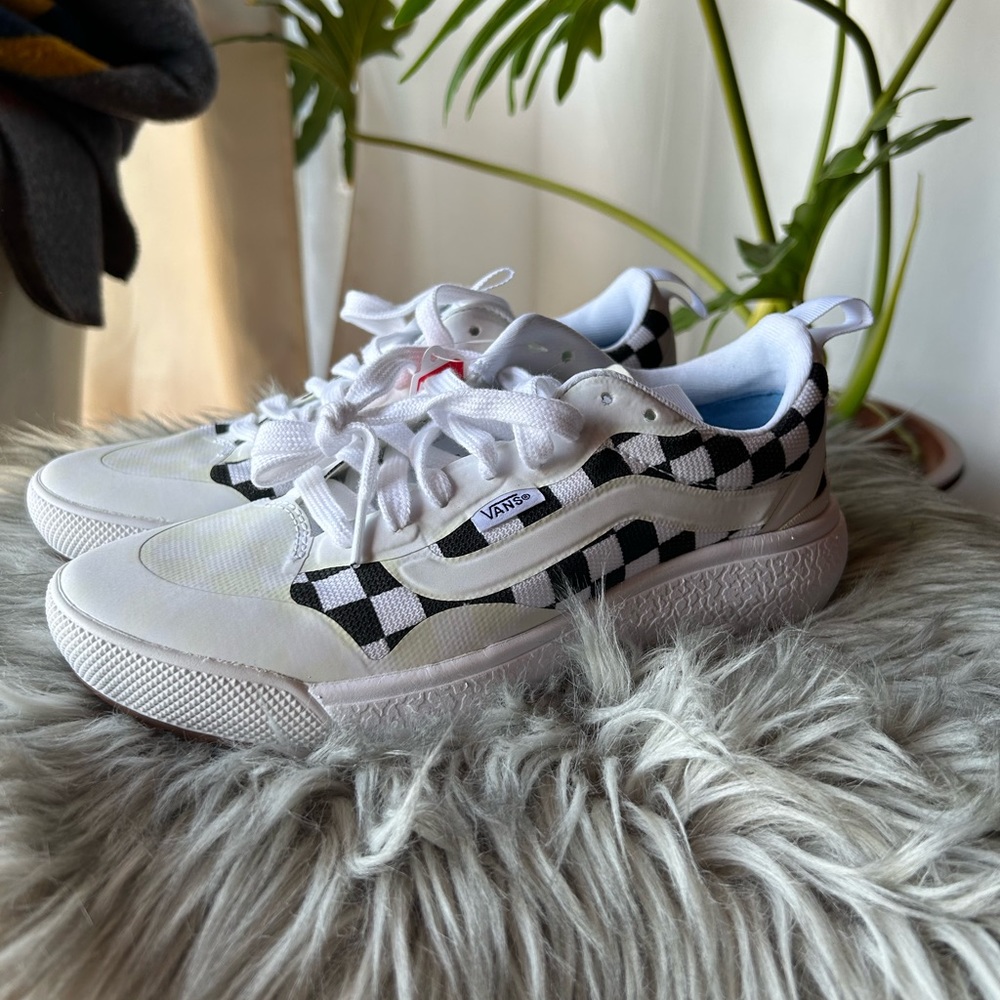 Vans Ultrarange EXO Shoes Brand New men’s 5.5 women’s 7